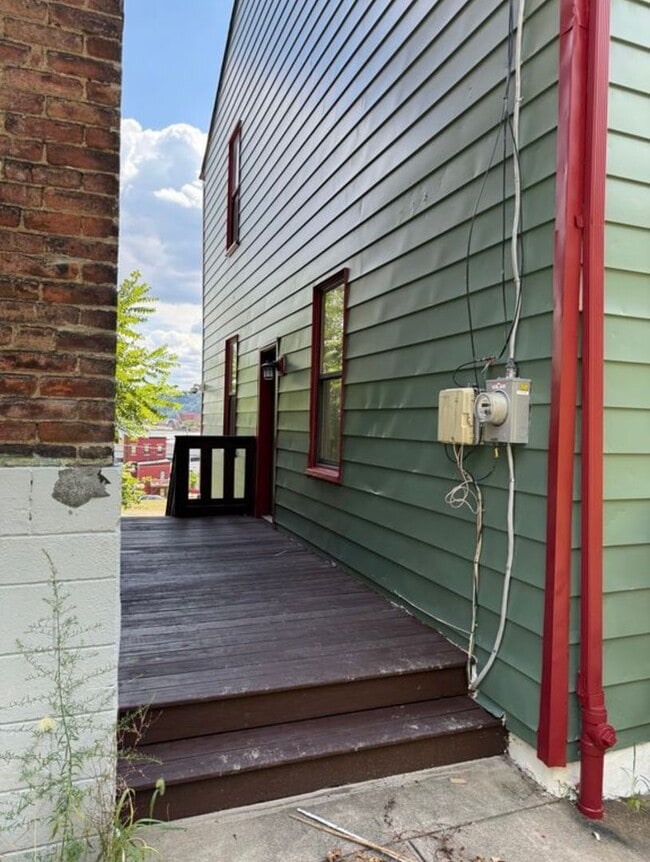 Building Photo - 939 Lamont St