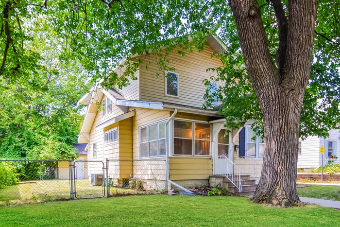 Building Photo - 891 Hazelwood St