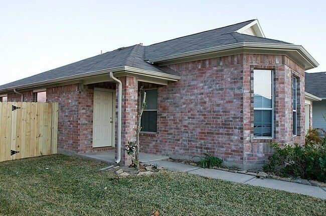 Building Photo - 5514 Bear Cave Ln