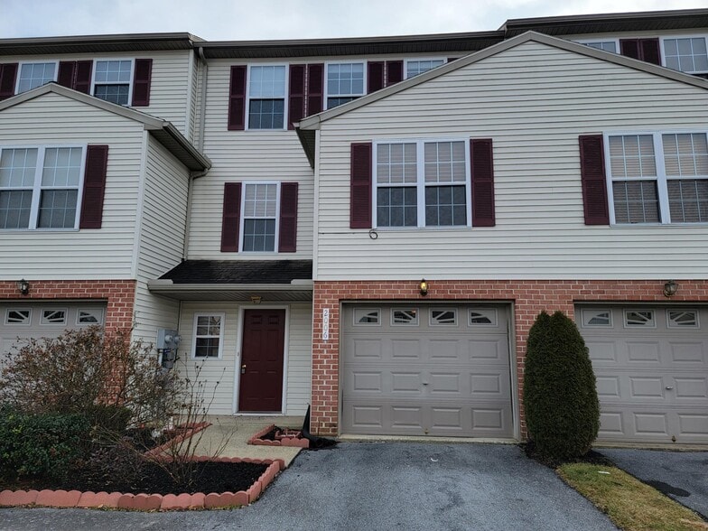 Building Photo - 2006 Greystone Dr