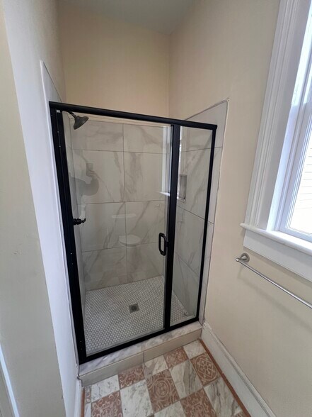 Building Photo - 140 Marshall St