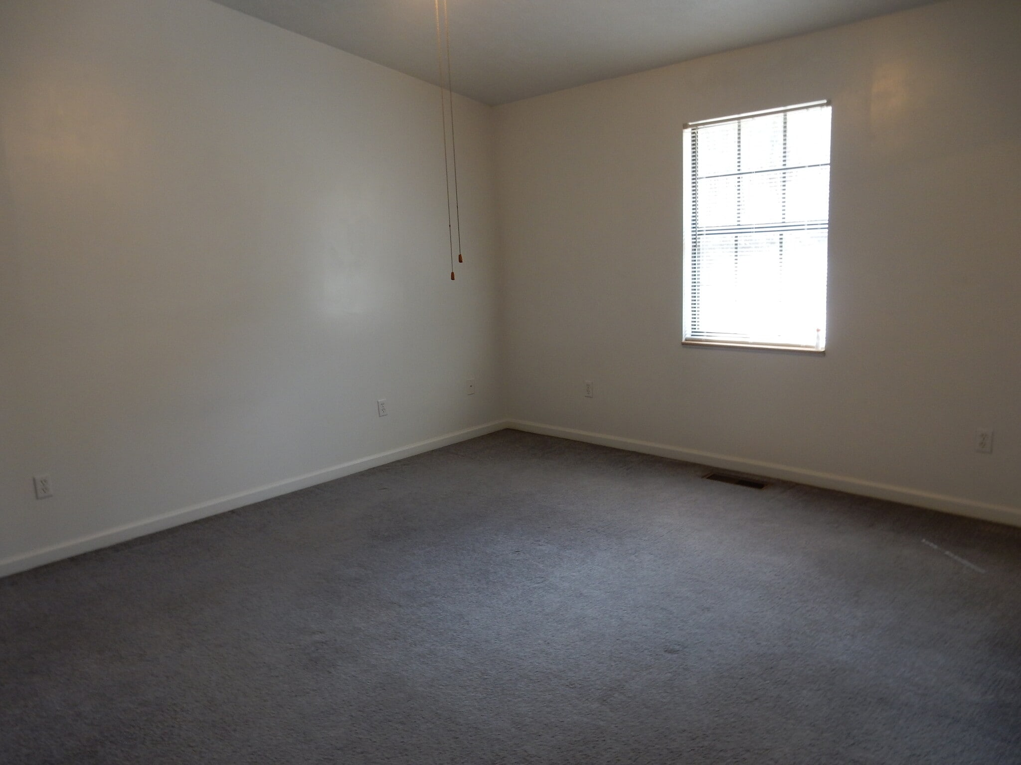 Building Photo - 124 Forest Meadow Ln