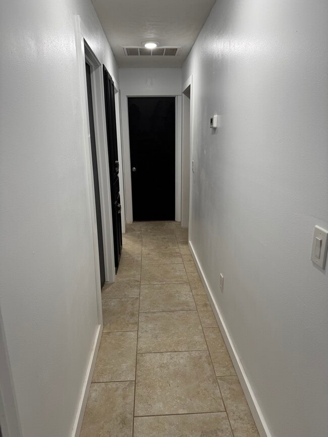 Building Photo - 12901 NE 36th St