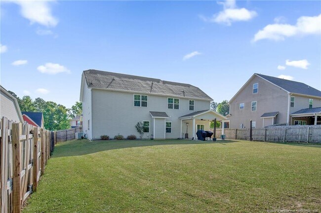 Building Photo - 132 Shellbark Dr