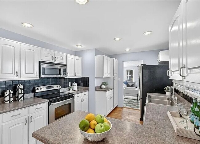 Building Photo - 2571 Temple Johnson Rd SW