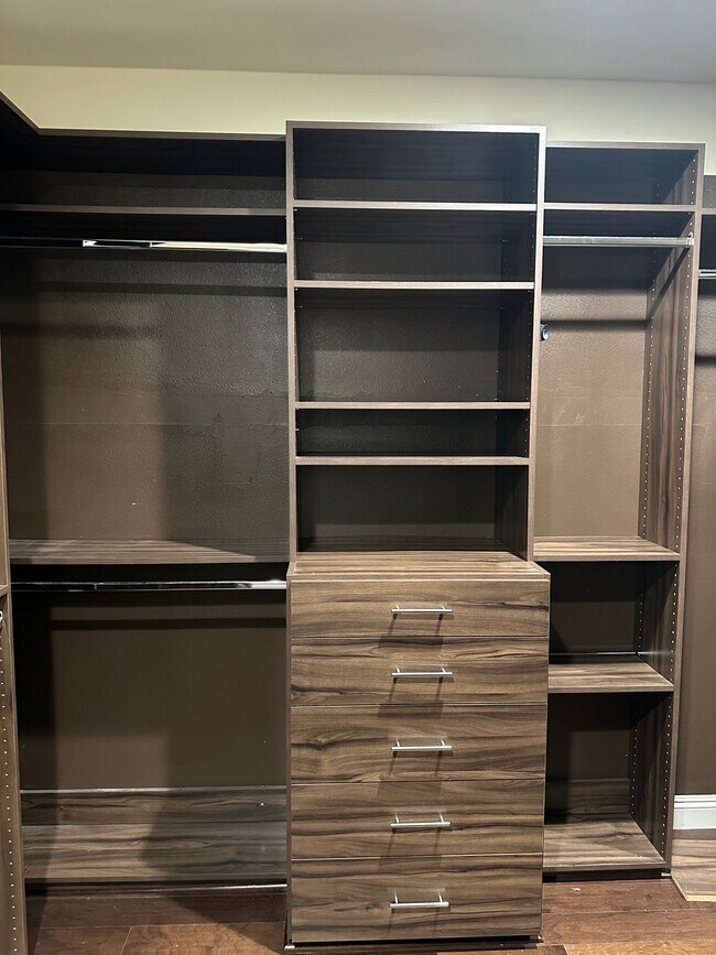 Building Photo - 3321 View Ridge Drive