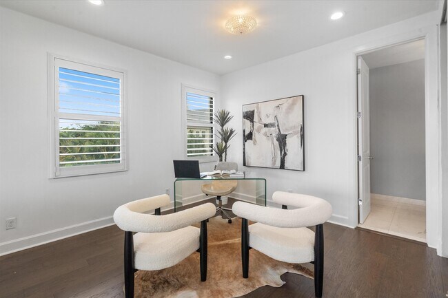 Building Photo - 17511 Cadena Dr