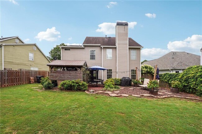 Building Photo - 1160 Primrose Dr