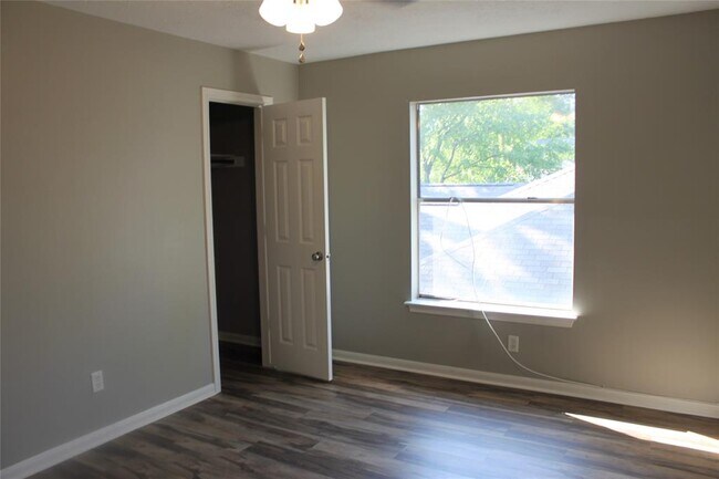 Building Photo - 20910 Kings Clover Ct