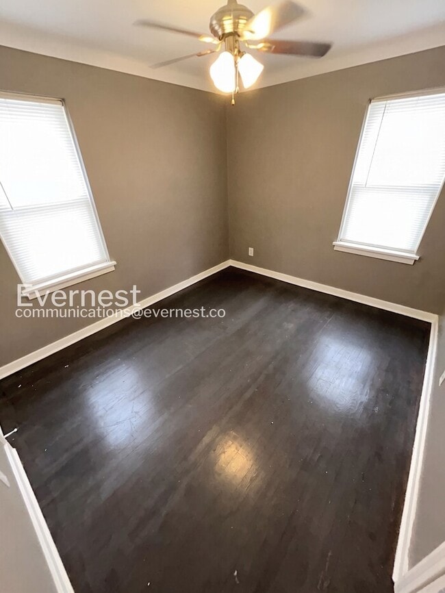 Building Photo - 5546 Floy Ave