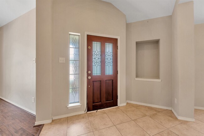 Building Photo - 871 Falling Springs Ln