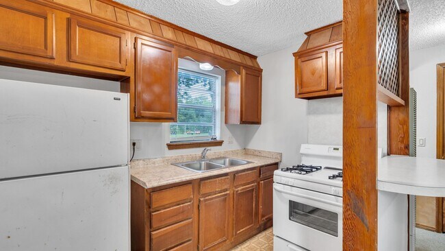 Building Photo - 1307 S 77th E Ave