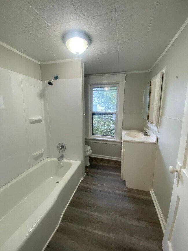 Building Photo - A Welcoming Place to Call Home on W Wilbet...