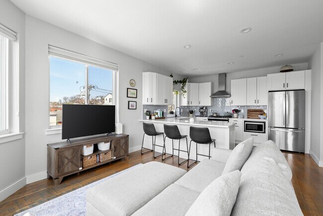 Building Photo - 1400 Columbia Rd