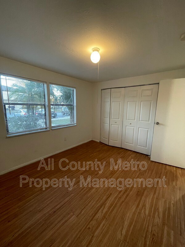 Building Photo - 4932 Sanoma Village