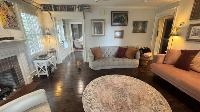 Building Photo - 433 SE 7th St