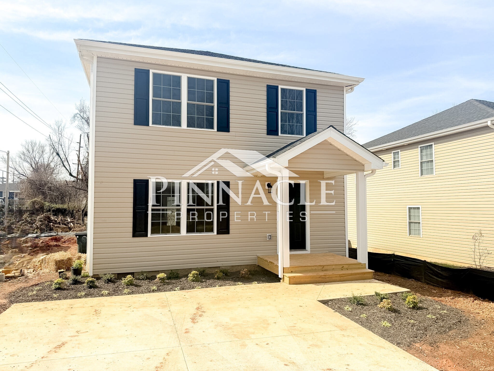 Building Photo - 233 Munford St