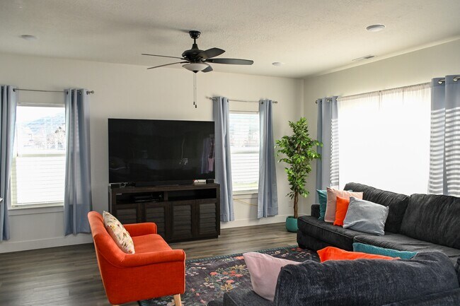 Building Photo - 451 S 1440 E