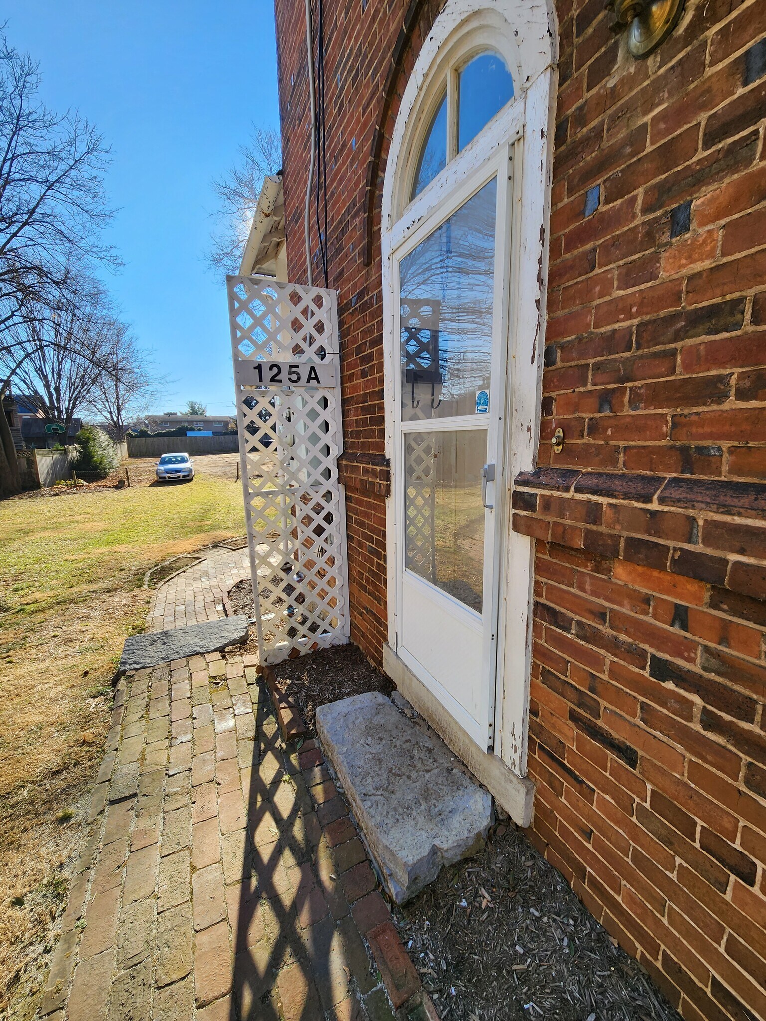 Building Photo - 125 Peyton St