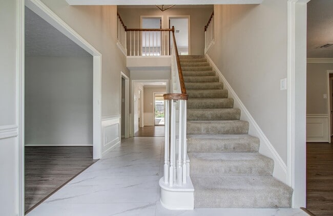 Building Photo - 11022 Riverview Dr