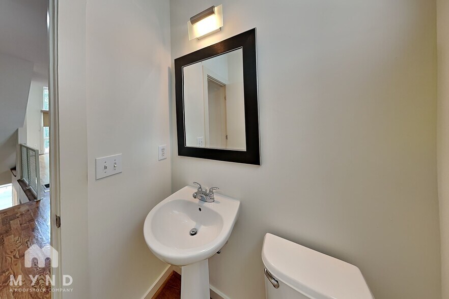 Building Photo - 1379 Stirling Cir NW