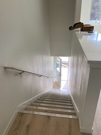 Building Photo - 204 SW Maricopa Dr