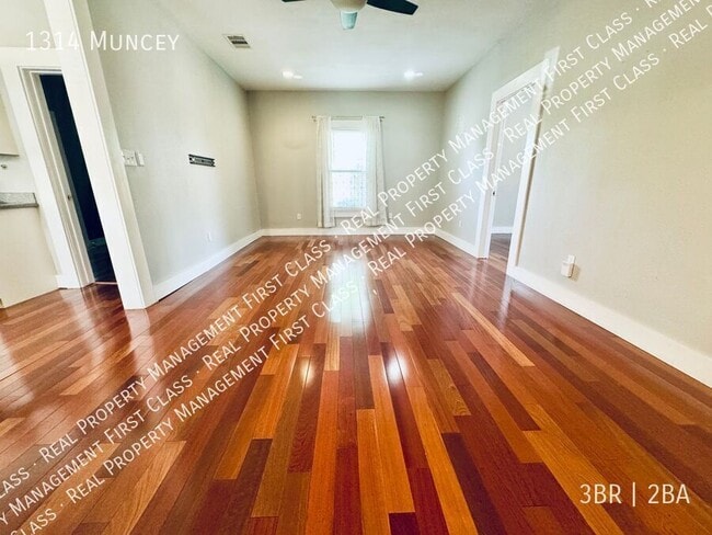 Building Photo - 1314 Muncey-