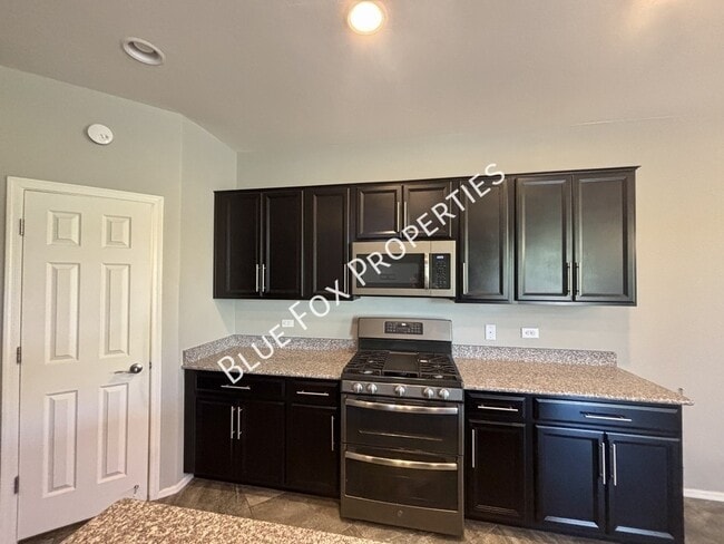 Building Photo - 3156 S Three D Ct