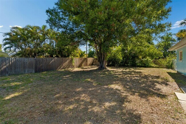 Building Photo - 5857 4th Ave N