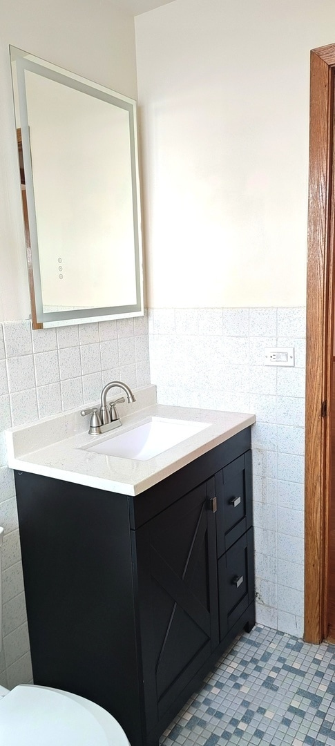 Building Photo - 2412 N 76th Ave