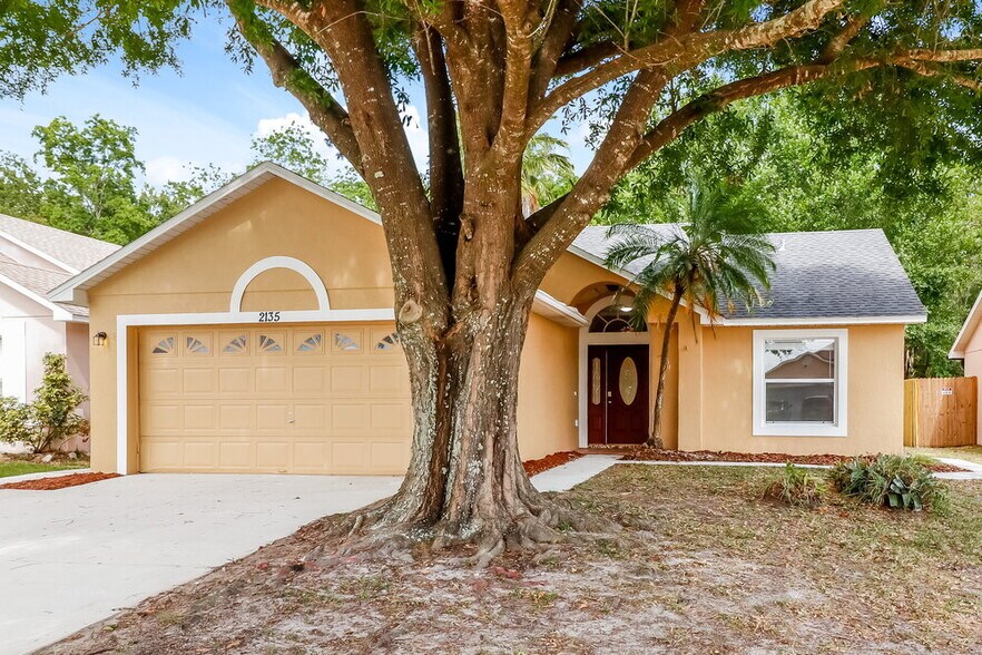 Primary Photo - 2135 Remington Pointe Blvd