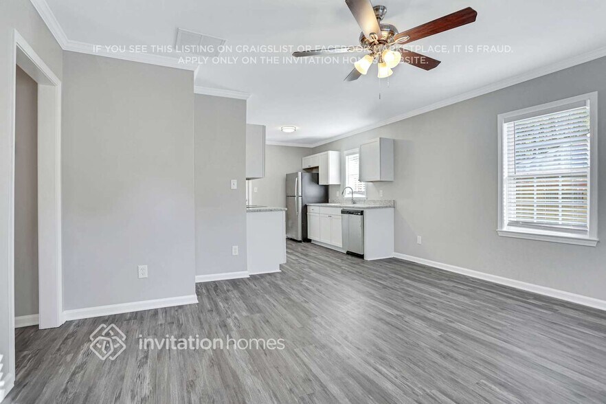 Building Photo - 843 Meadow Pl