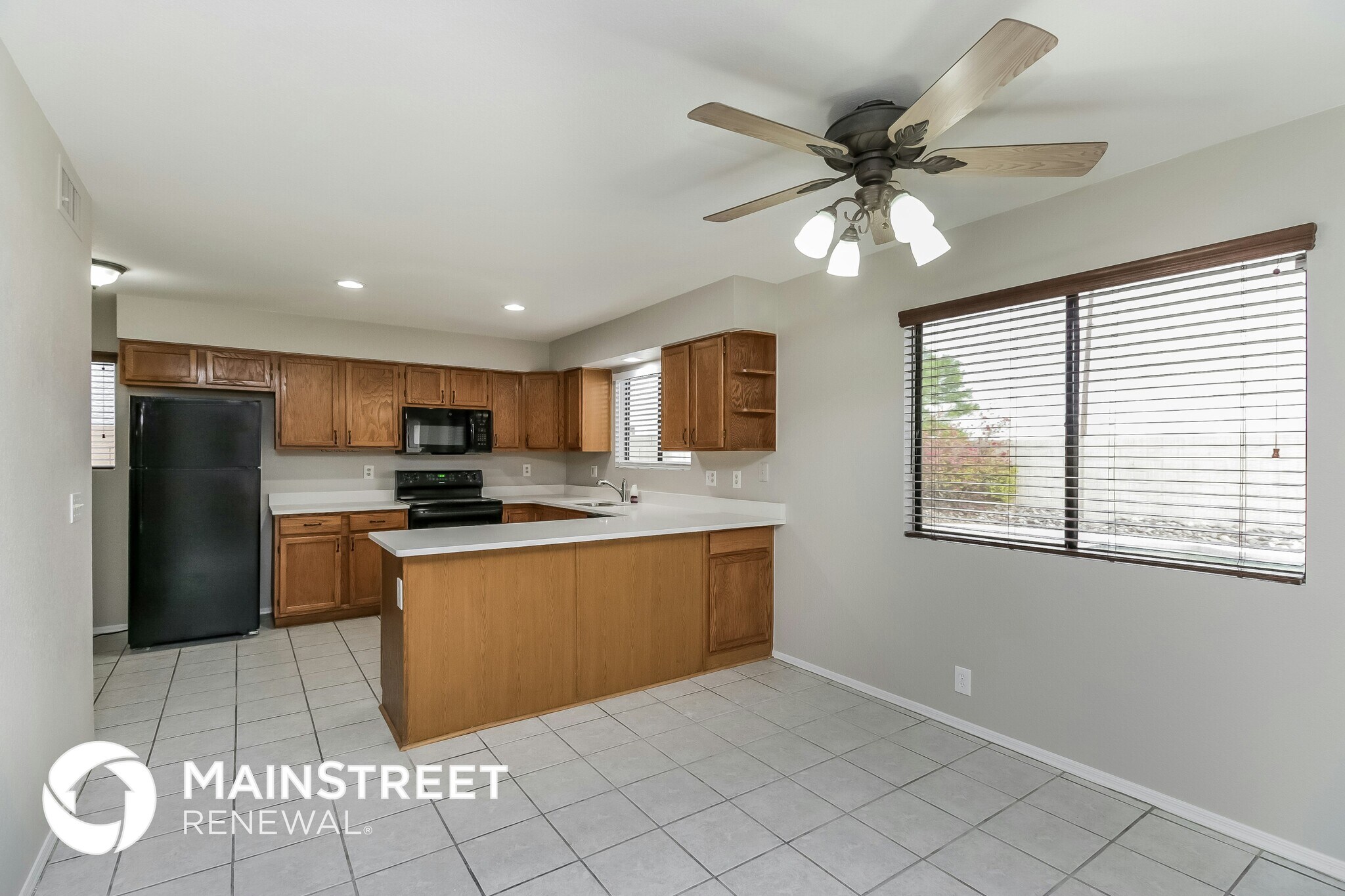 Building Photo - 4651 N 99th Dr