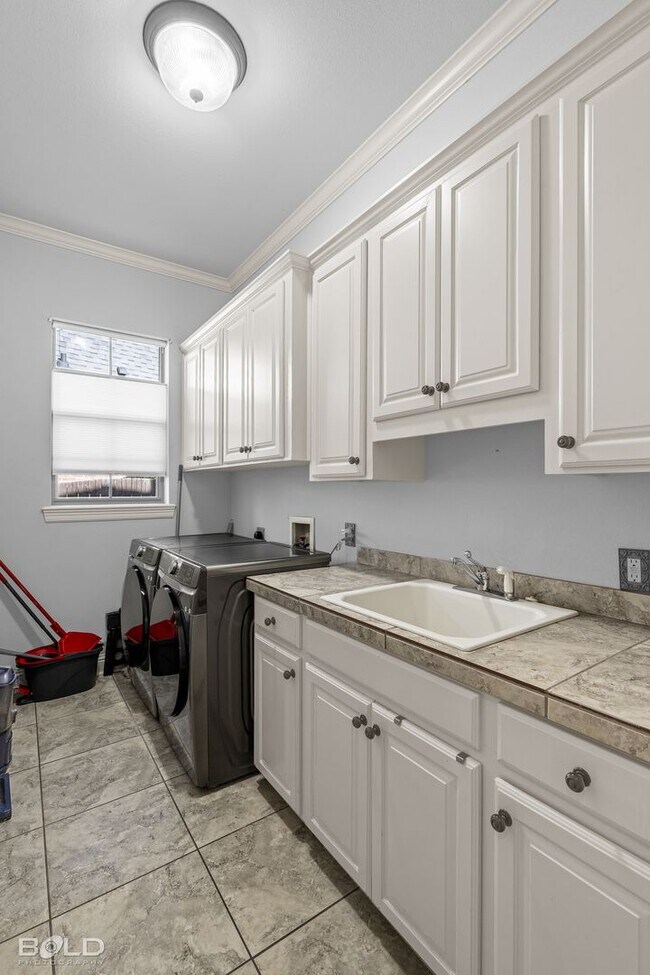 Building Photo - 135 Eagle Bend Way