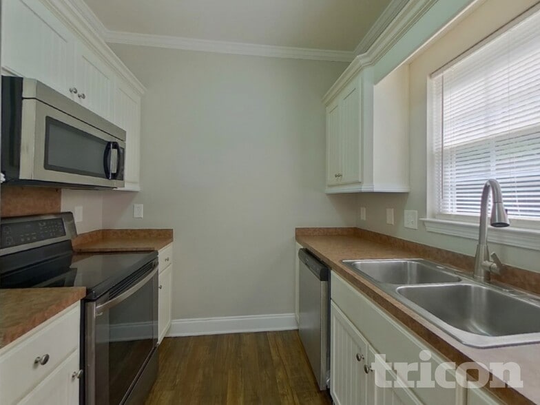 Building Photo - 117 W Nims Ave