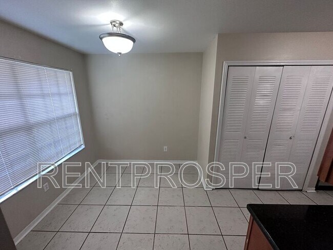 Building Photo - 5980 Scotchwood Glen