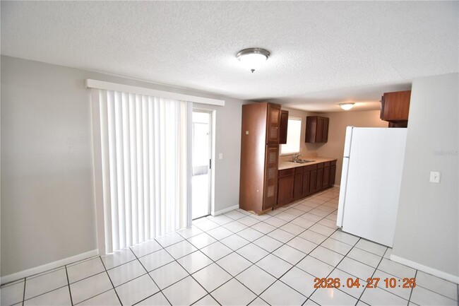 Building Photo - 3667 Sugarcreek Dr