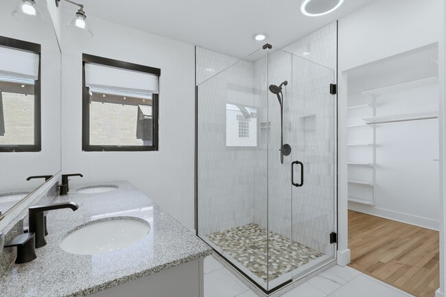 Building Photo - 2836 Vrain St