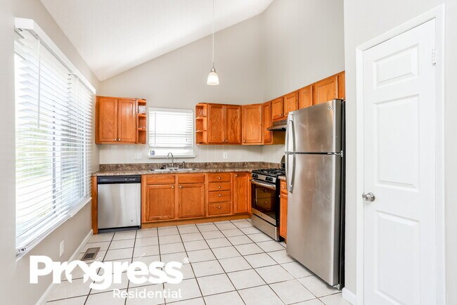 Building Photo - 1690 Woodman Dr
