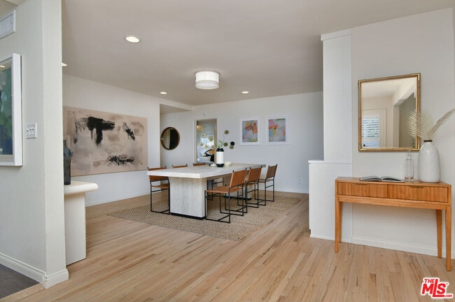 Building Photo - 12614 Morrison St