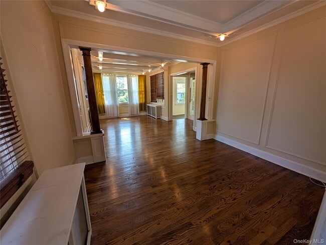 Building Photo - 56 Demarest Ave