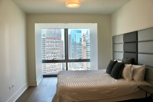 Building Photo - 363 E Wacker Dr