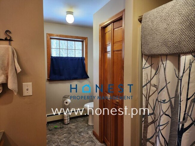 Building Photo - 12 Joey Ln