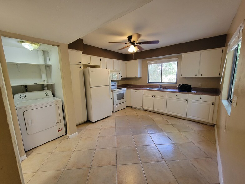 Building Photo - 7752 Tamara Lee Ct