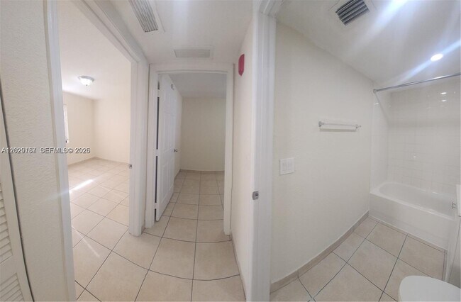 Building Photo - 19600 SW 110th Ct
