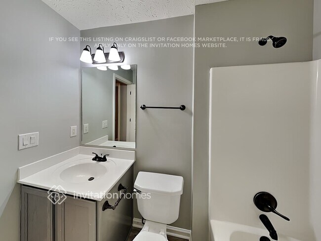 Building Photo - 428 Crested View Dr