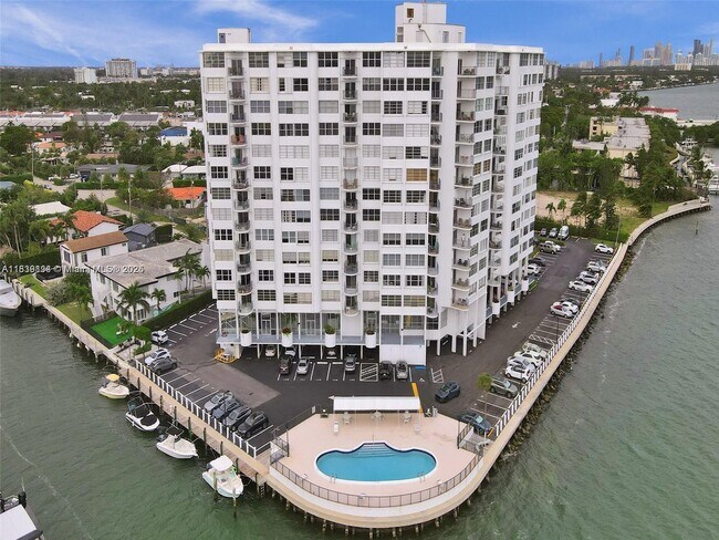 Building Photo - 11930 N Bayshore Dr
