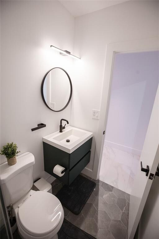 Building Photo - 1112 NE 17th Terrace