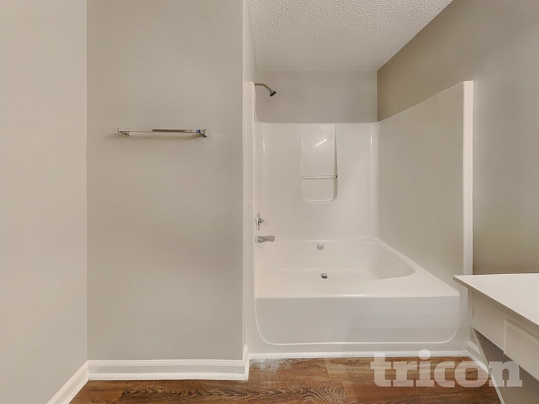 Building Photo - 38 Coachmen Ct