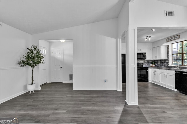 Building Photo - 2835 Mt Tabor Cir